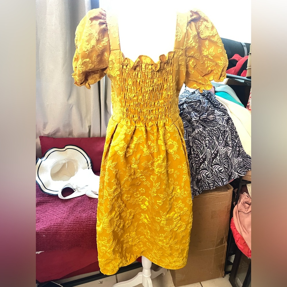 Dress - Picture 2 of 2